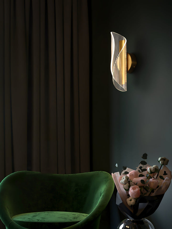 Norvo | CrystalAura – Funklende Krystall Vegglampe for Glamourøs Touch