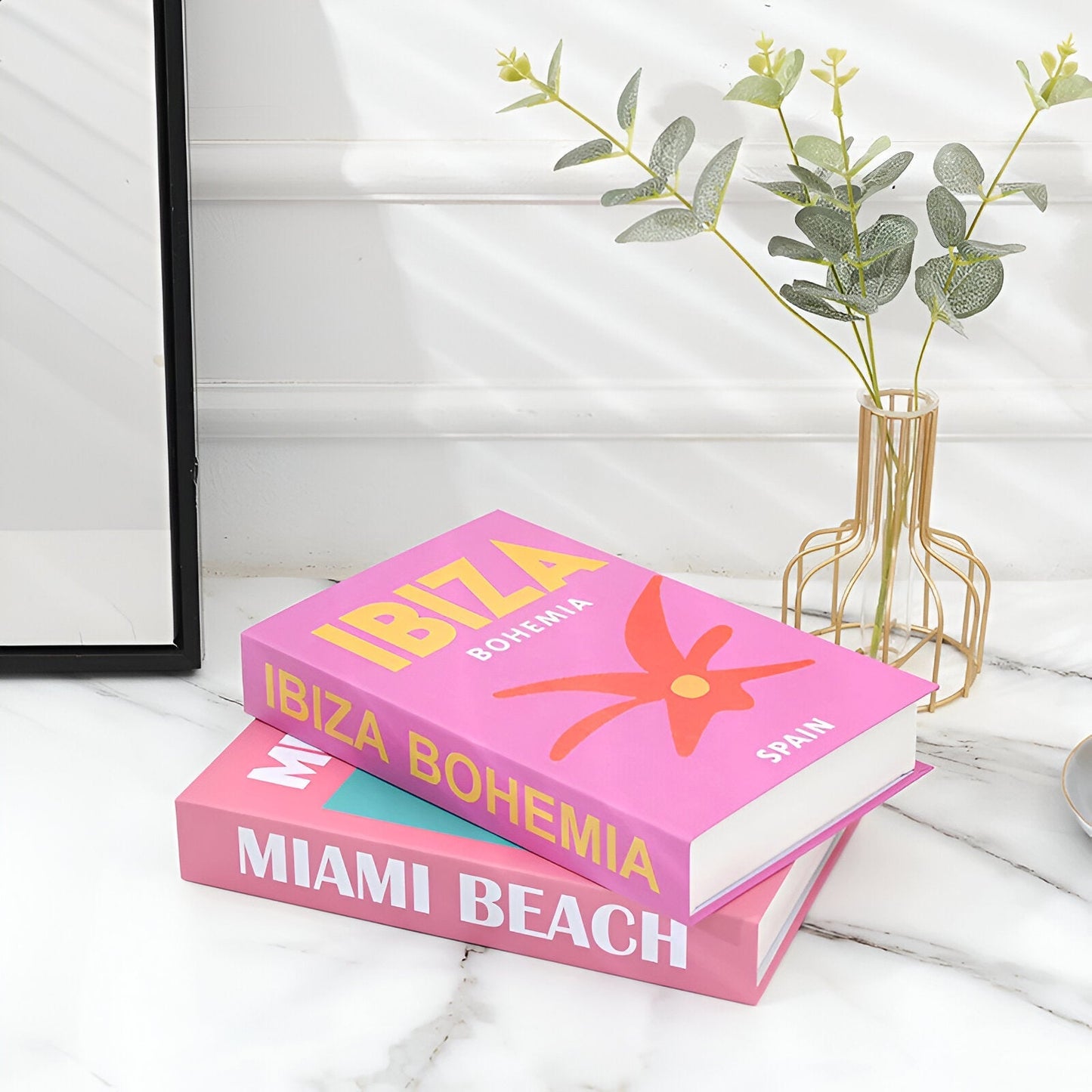 Norvo | ChicFaux Dekorative Bøker - Kaffebordbøker - Bøker for Dekorasjon