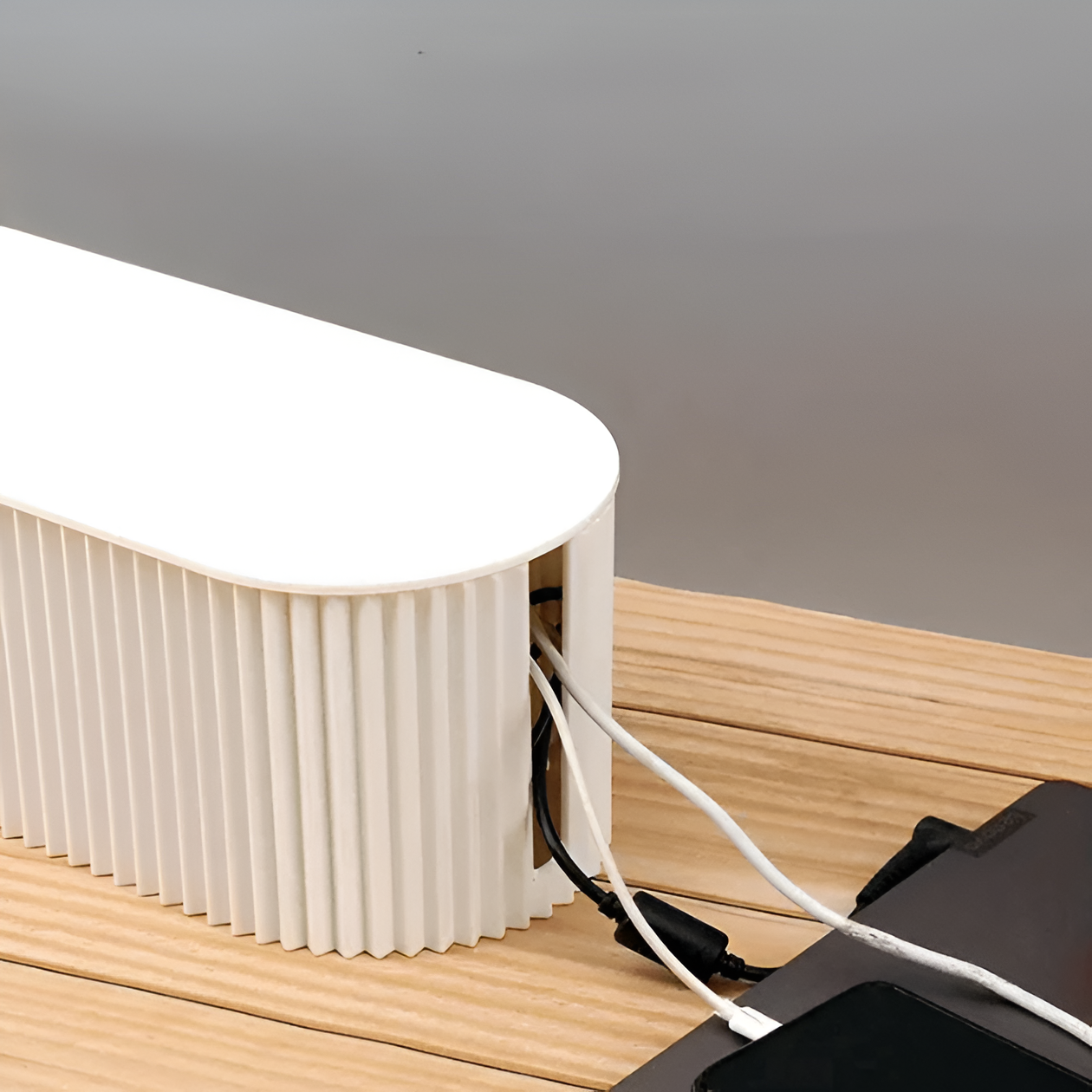 Norvo | Elegant Kabel Organizer Boks – Minimalistisk Kabeloppbevaring i Myke Makaronfarger