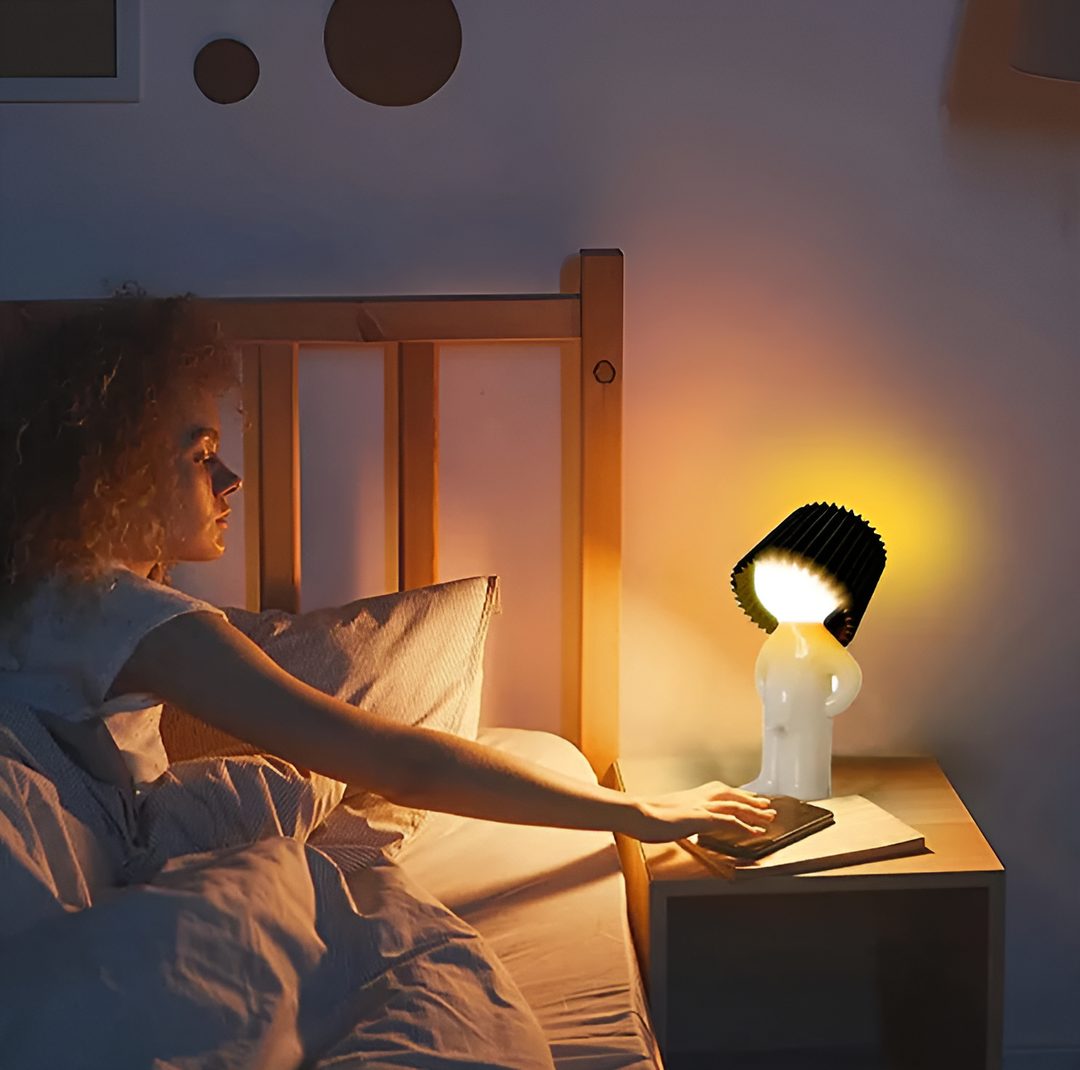 Norvo | Bordlampe - Kreativ liten Shy Boy LED lampe