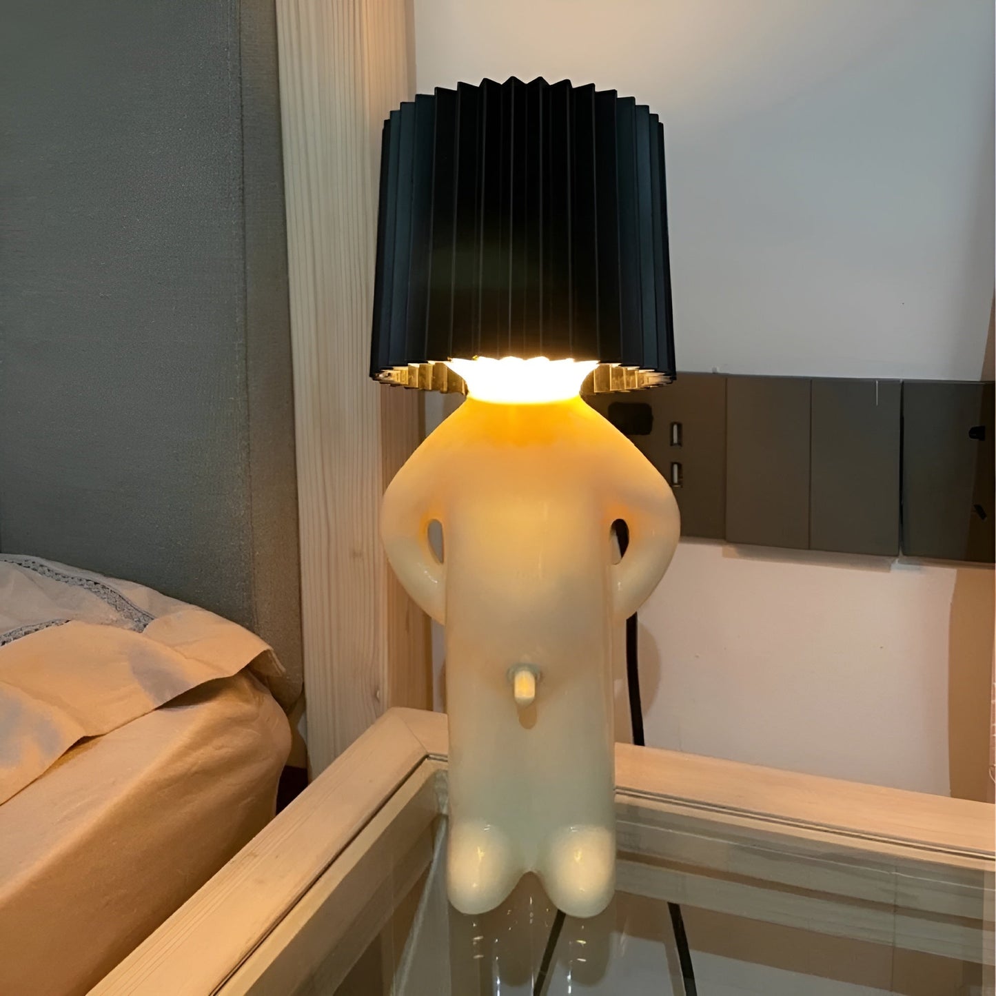 Norvo | Bordlampe - Kreativ liten Shy Boy LED lampe