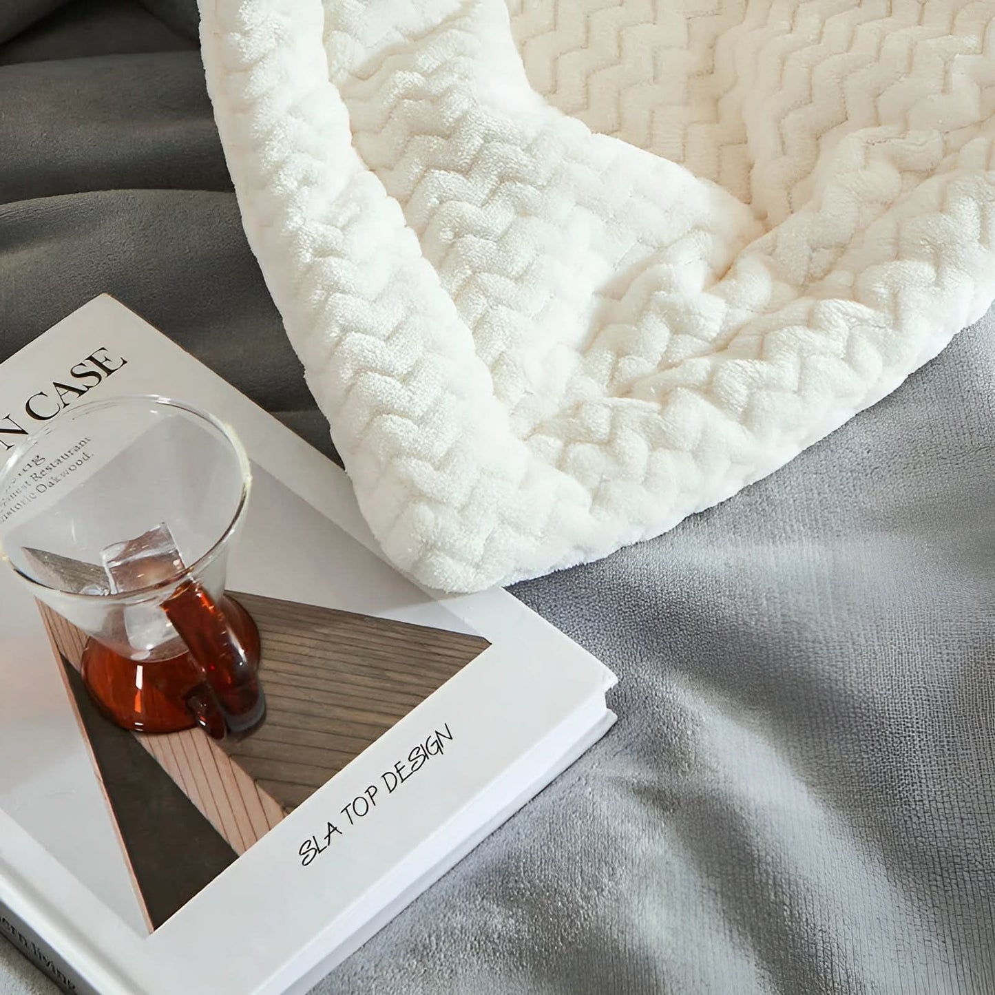 Norvo | DOWNLOFT - Trehulsvattert mykt teppe