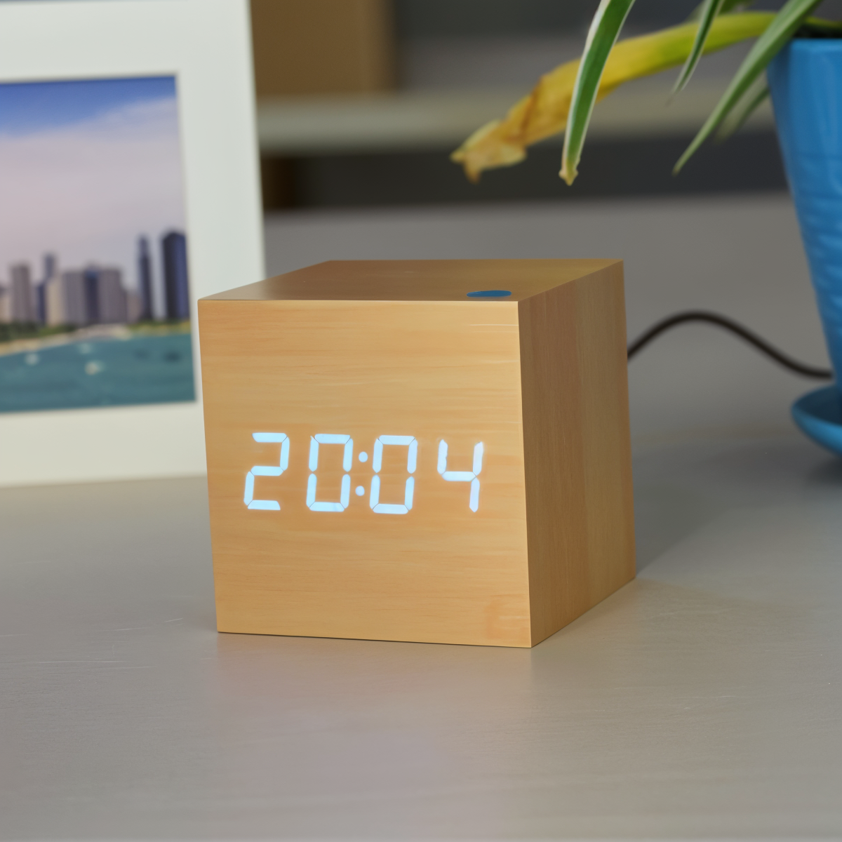 Norvo | Digital LED Klokke - Kubeklokke - Treklokke