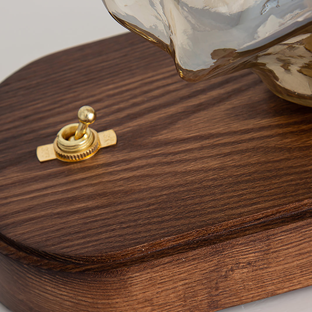 Norvo | RusticLume – Amber Glass og Tre Bordlampe