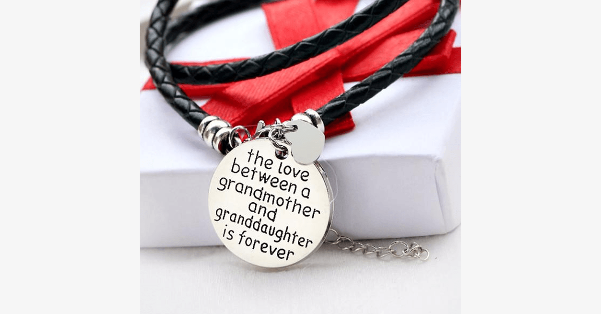 Norvo | Kjærligheten mellom en bestemor og barnebarn er evig - håndstammet klokke