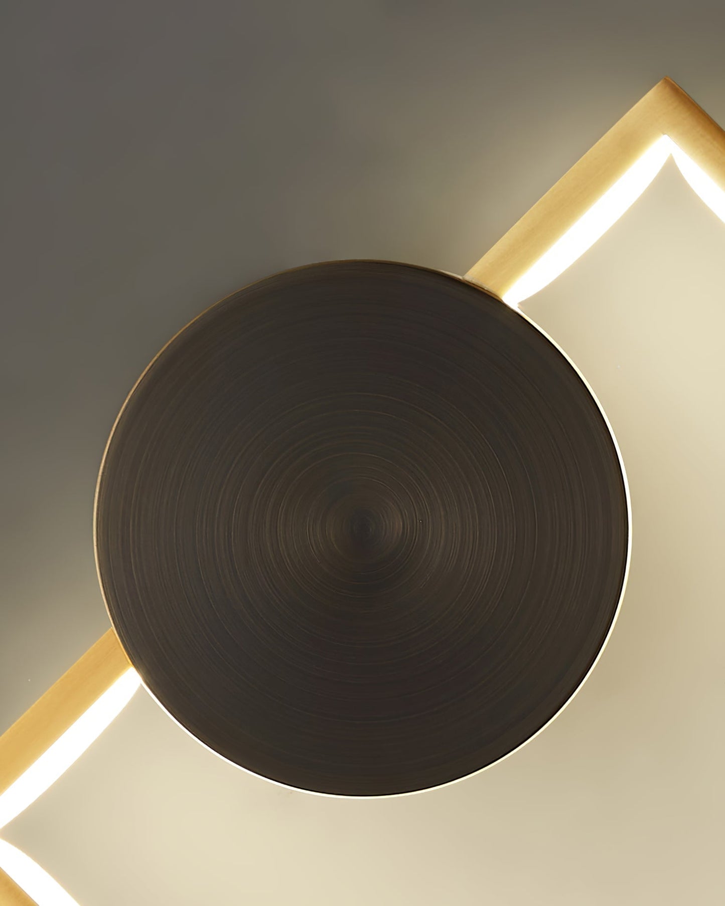 Norvo | GeoLight – Elegant geometrisk vegglampe for moderne rom