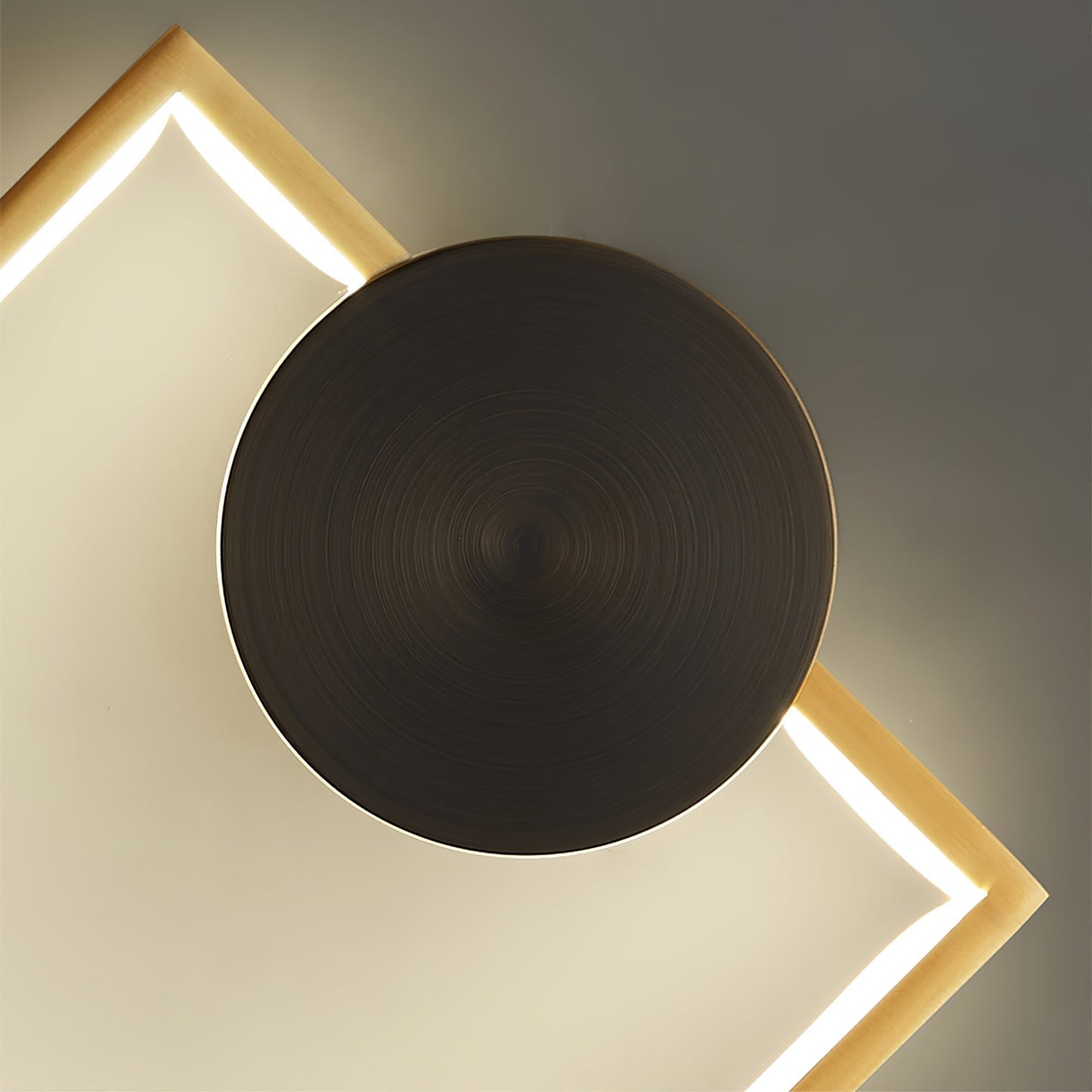 Norvo | GeoLight – Elegant geometrisk vegglampe for moderne rom