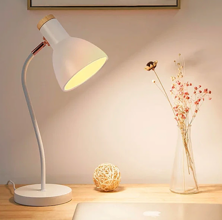 Norvo | å sette på i tre og farget metall - Designbelysning for kontor og interiør