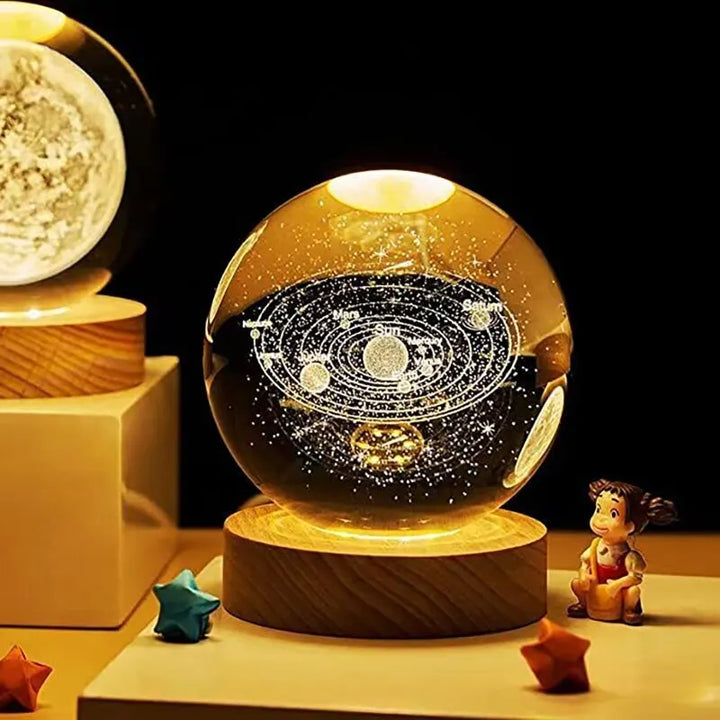 Solar-System Bordlampe – LED Lys med Planetdesign for Oppholdsrom | Norvo