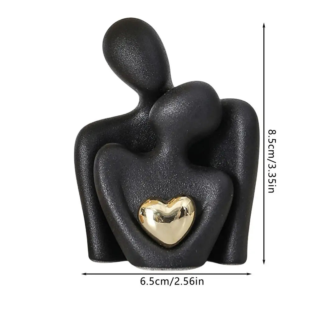 Norvo | Lovers Skulptur Minimalistisk Nordisk Abstrakt Keramisk Figur Kunst Med Gyldent Hjerte Akcent