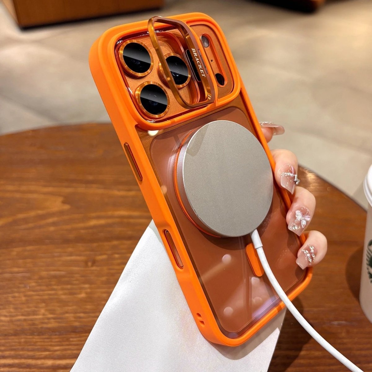 Norvo | MagSafe-etui med sjokksikker ramme