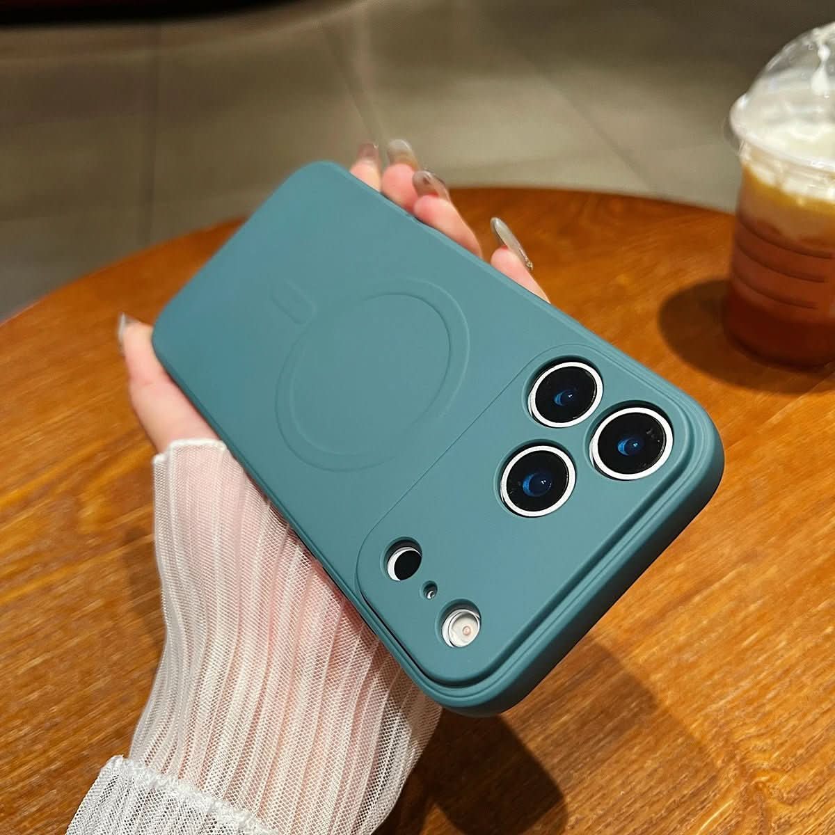 Norvo | Magnetisk myk silikonetui for iPhone 17-serien