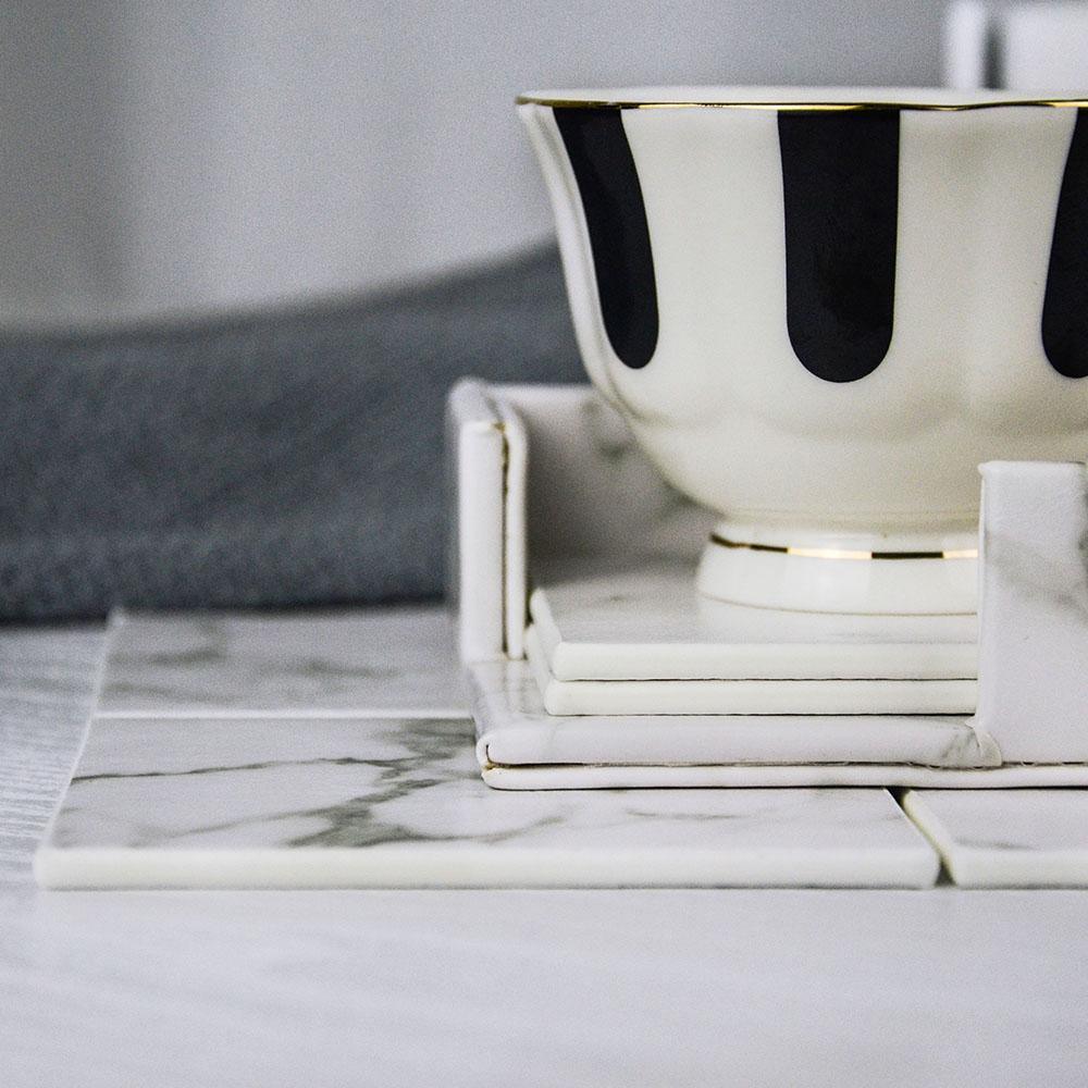 GarduruVegan Læder Coaster Set | Marmorutseende | Elegant Beskyttelse for Overflater