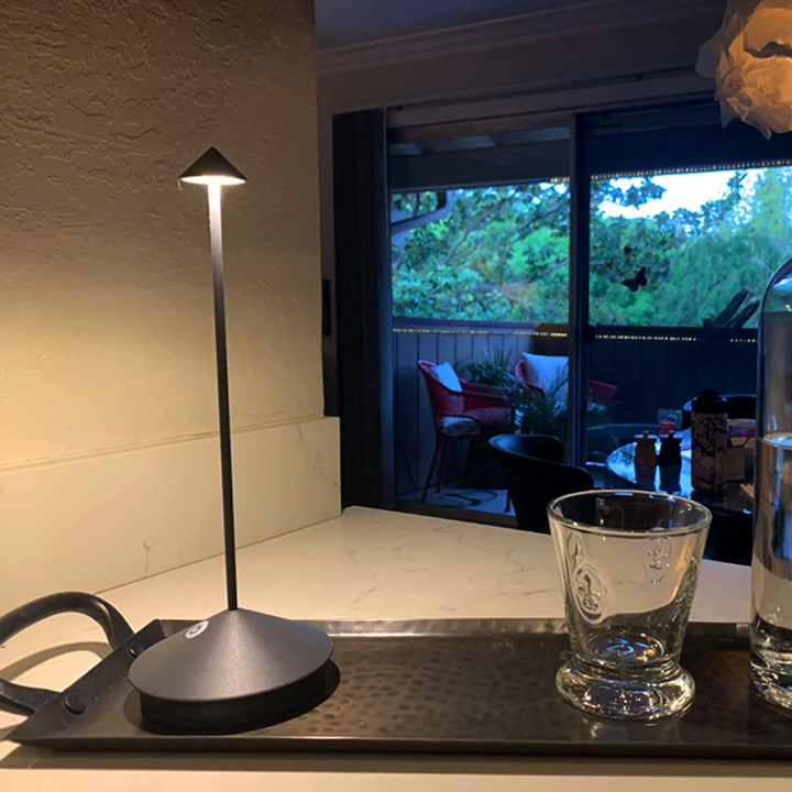 Norvo | Bordlampe - Vanntett, Dimbar, Trådløs Design for Hjemmekontor og Soverom Belysning 2025