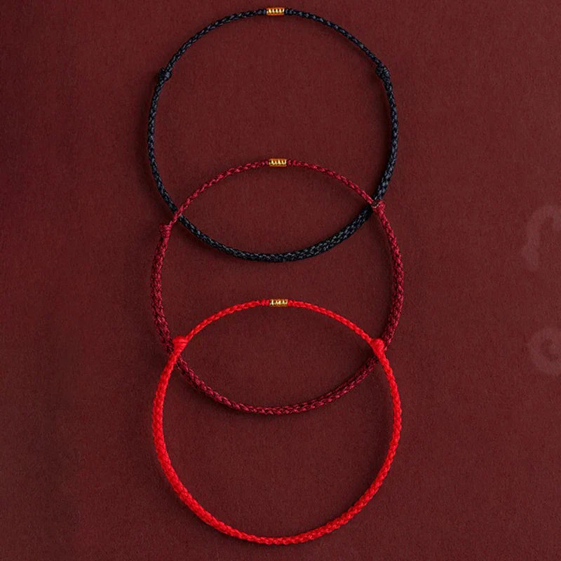 Håndlaget armbånd med hellig velsignelse