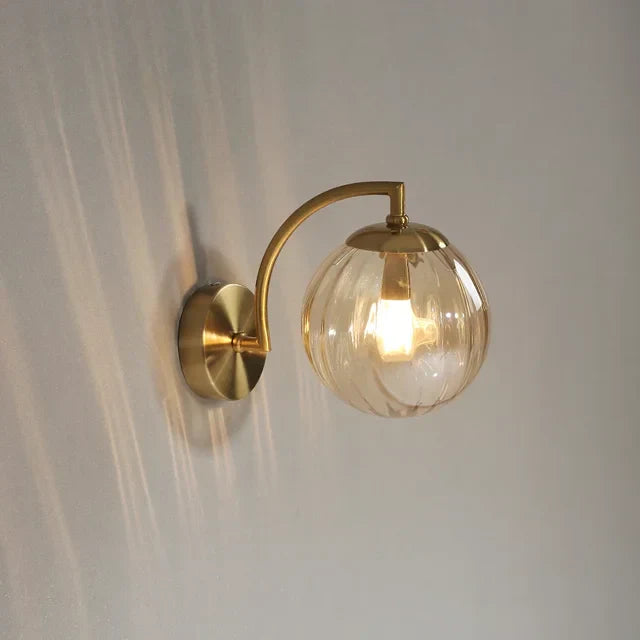 Norvo | Elegant Vegglampe Med Glassdesign