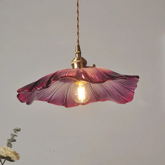 Norvo - Elegant pendel med florale detaljer