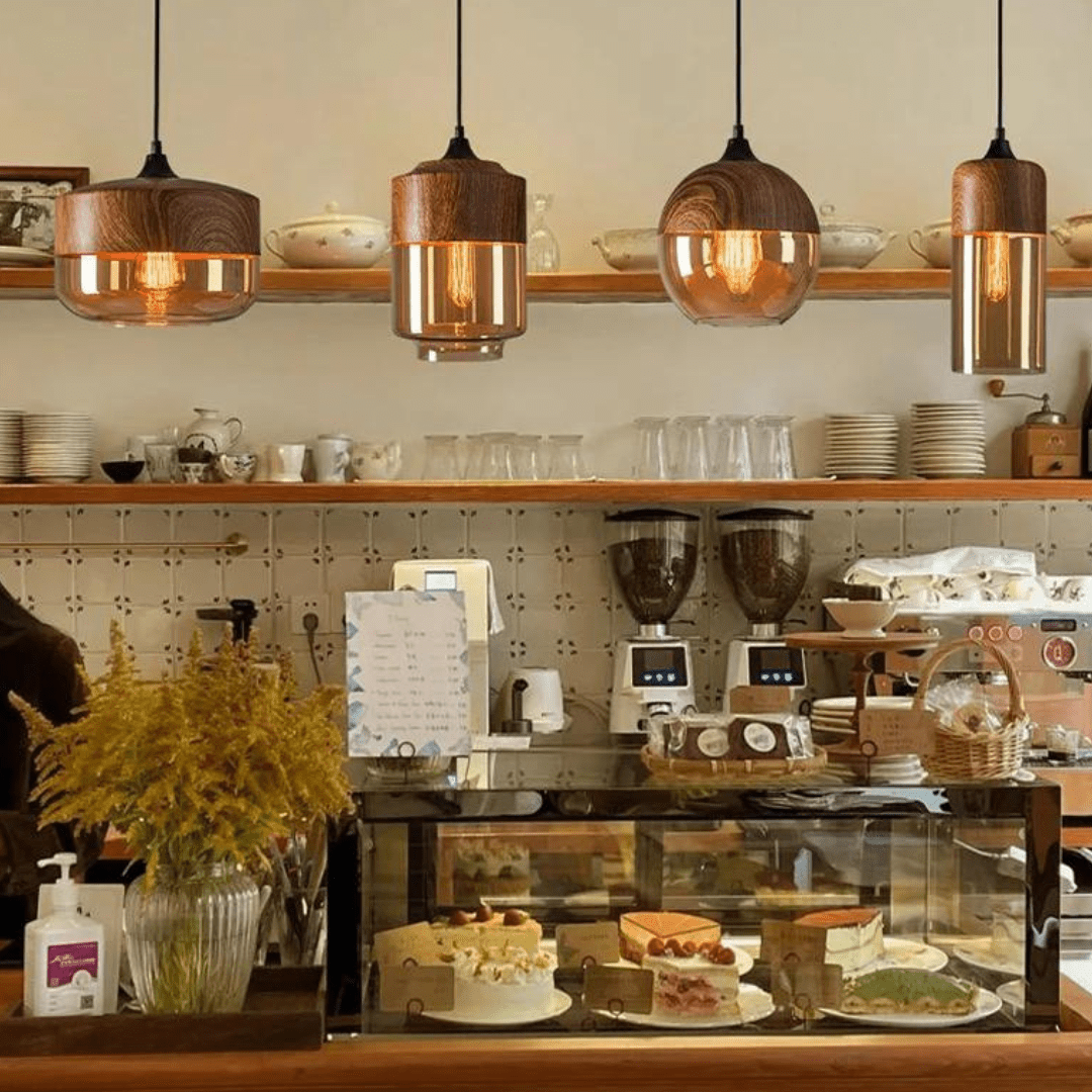 Norvo | Minimalistisk Tremessig Taklampe for Moderne Interiører