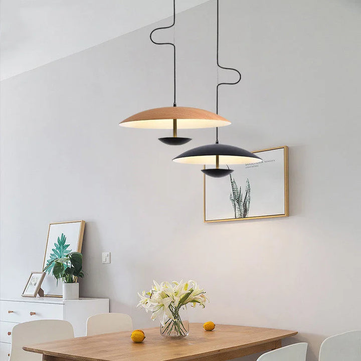 Moderne LED Pendellampe – Skandinavisk Design Laget av Tre og Metall | Norvo