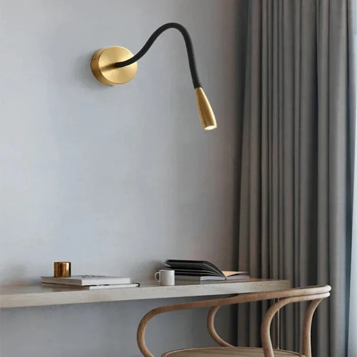 Moderne Vegglampe med Fleksibel Arm for Innendørsbruk – Justerbar LED Vegglampe for Stue og Soverom