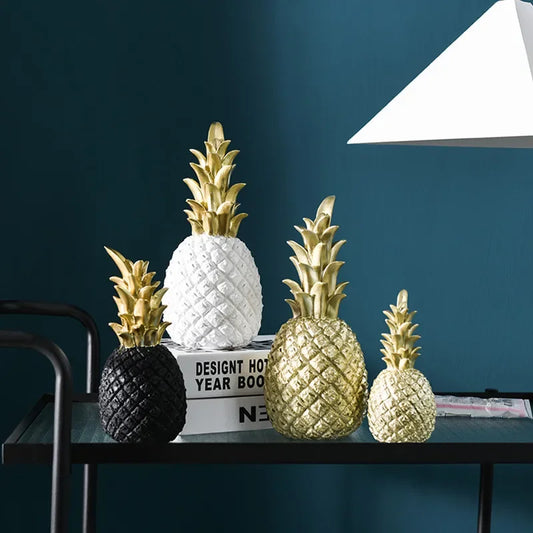 GarduruFigure Dekor Ananas Gull | Elegant Interiørdekorasjon | Skulptur i Hvitt, Gull og Svart