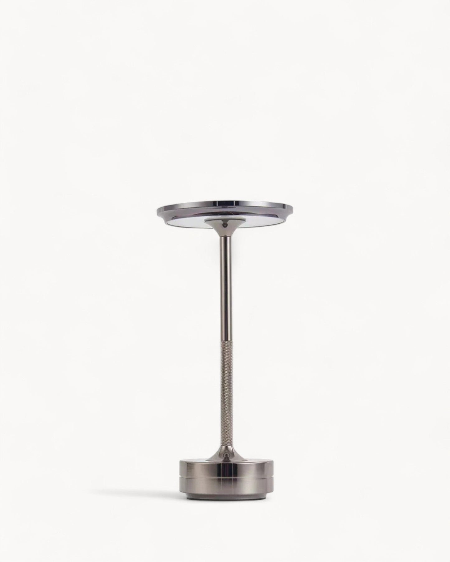 Norvo | NordicaLight Luxe Trådløs Bordlampe for Elegant Belysning