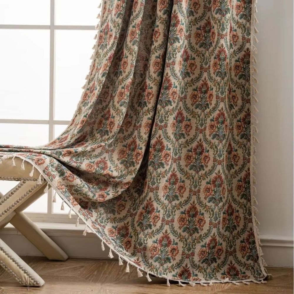 Norvo | Noveau Ditsy Floral Frynse Gardin