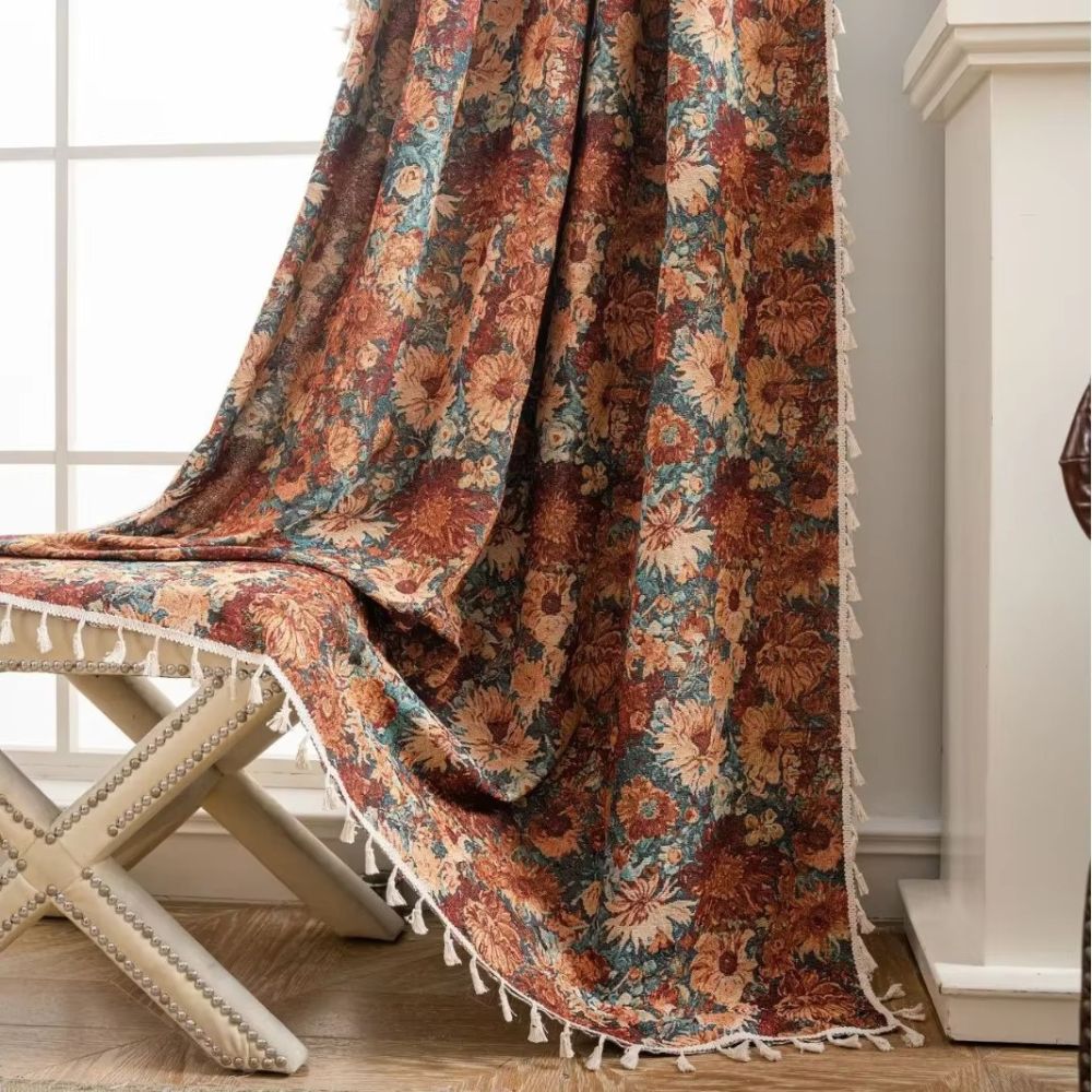 Norvo | Noveau Ditsy Floral Frynse Gardin