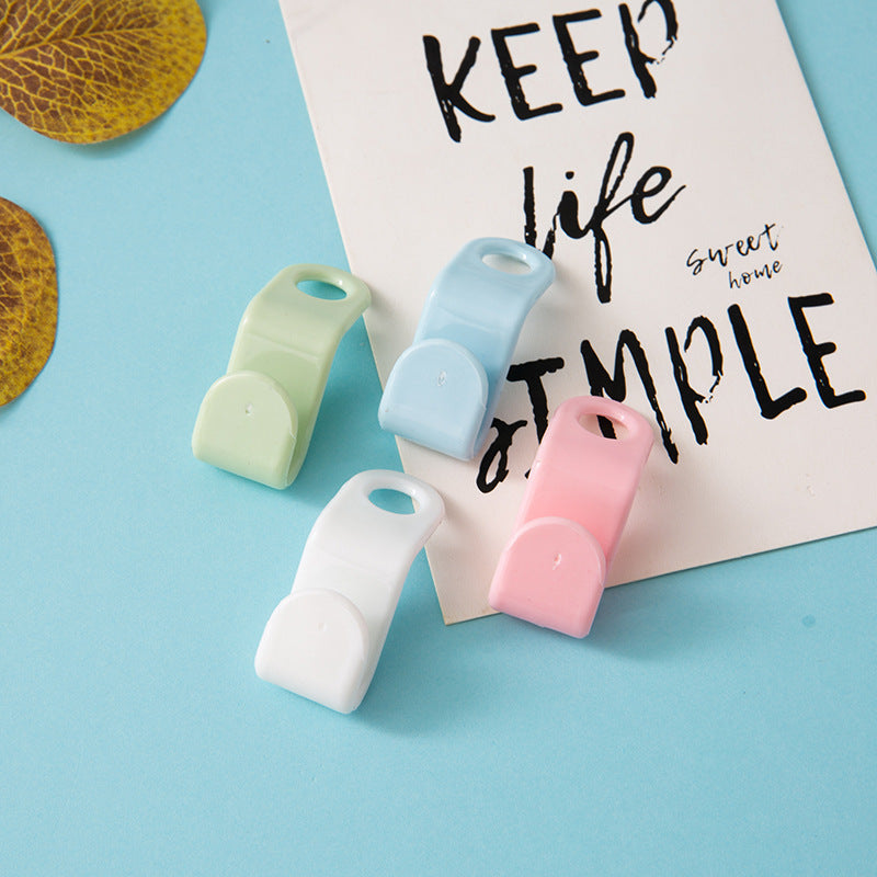 Norvo | Dress Hook Helper