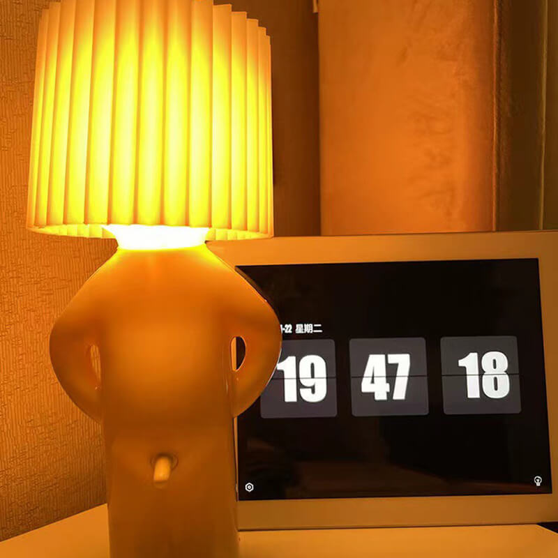 Norvo | Mindre Uregjerlig Guttebordlampe