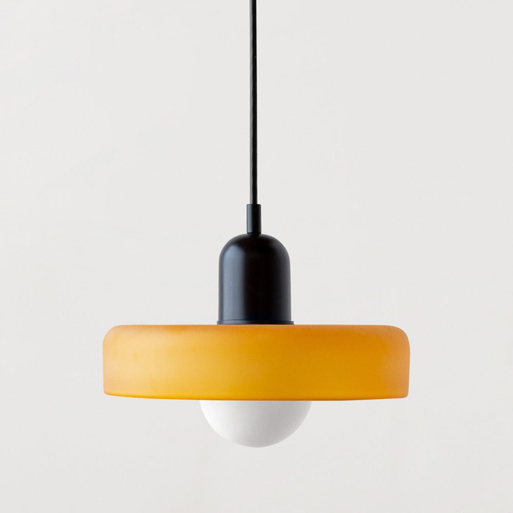 Norvo | Bauhaus Farget Glasspendellampe for Moderne Interiører