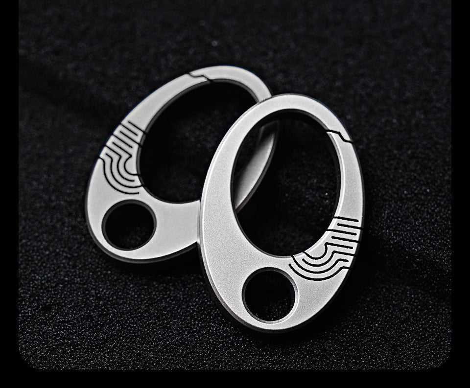 Norvo | Eksepsjonell Mini Ren Titan Nøkkelring: EDC Press-Lås Charm Verktøy