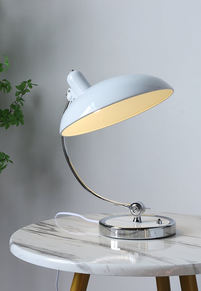 Norvo | Bauhaus KI Klassisk Bordlampe Replika