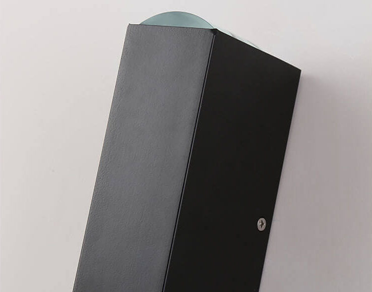 Norvo | LED Vanntett Utendørs Vegglampe | Modern Rektangulær Design. Energi-Effektiv 600-1000 Lumen for Terrasser & Hager