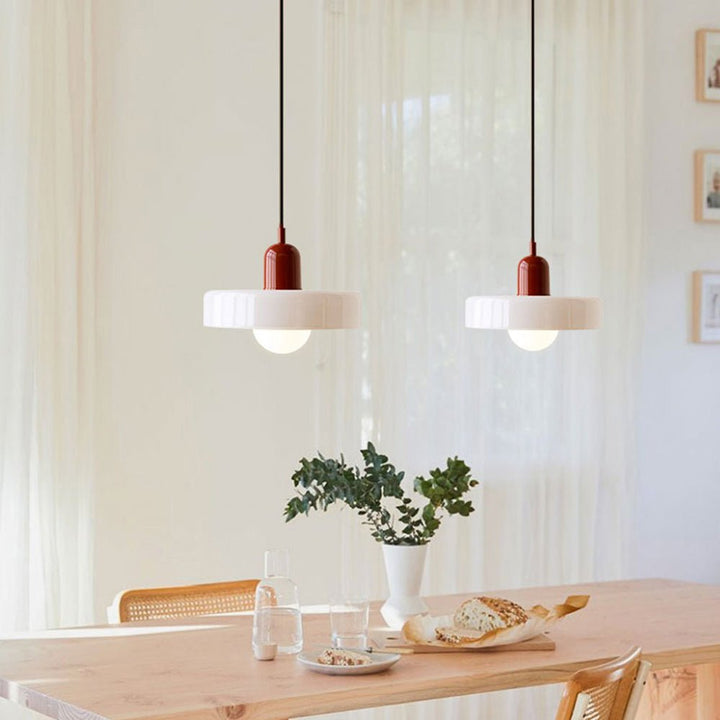 Norvo | Bauhaus Farget Glasspendellampe for Moderne Interiører