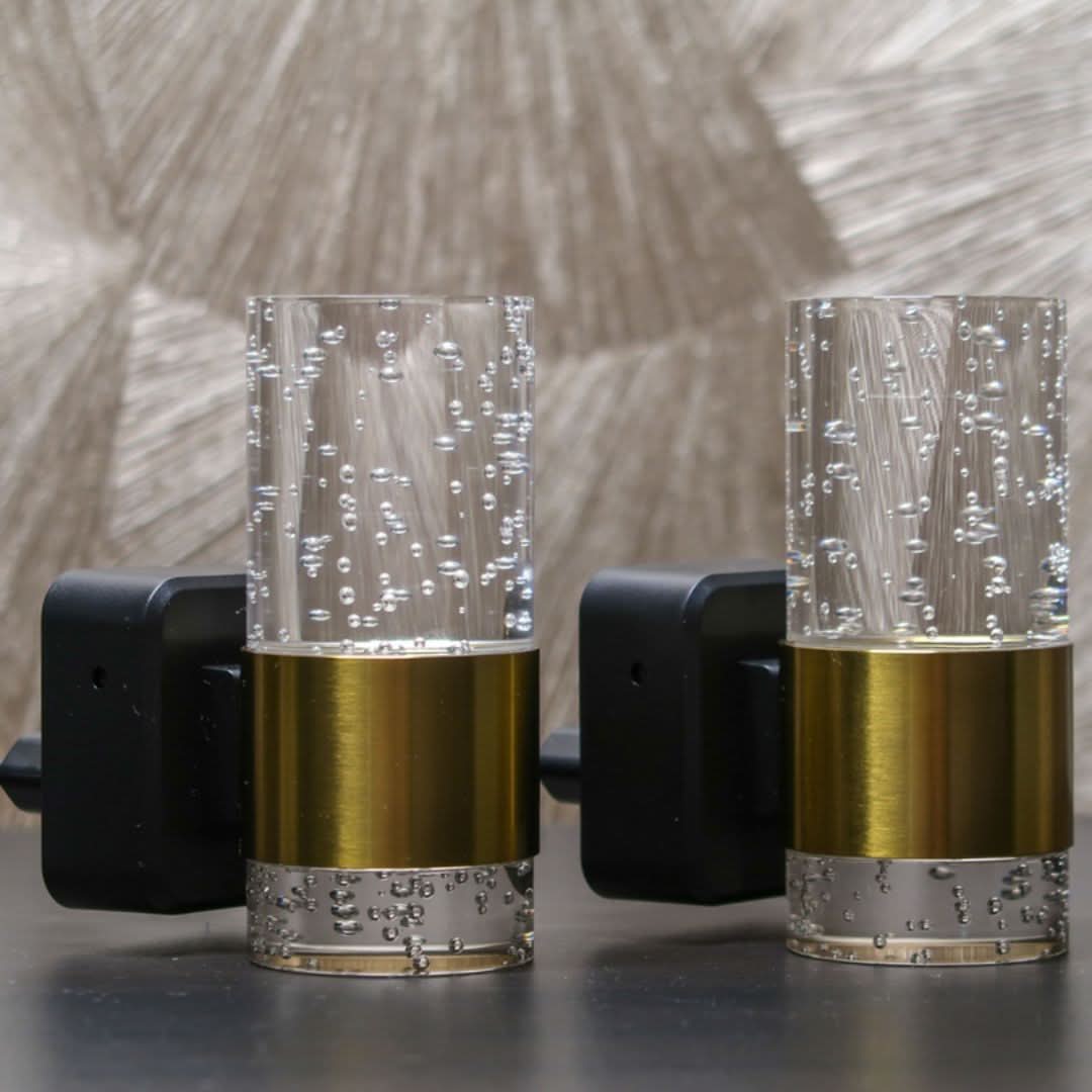 Norvo | LumiKristall Plugg-i Vegglampe med Lyssensor