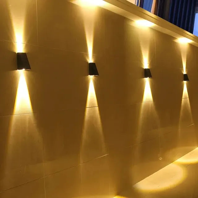 Norvo | Stilren Solutend lampe - Værbestandig og Enkel