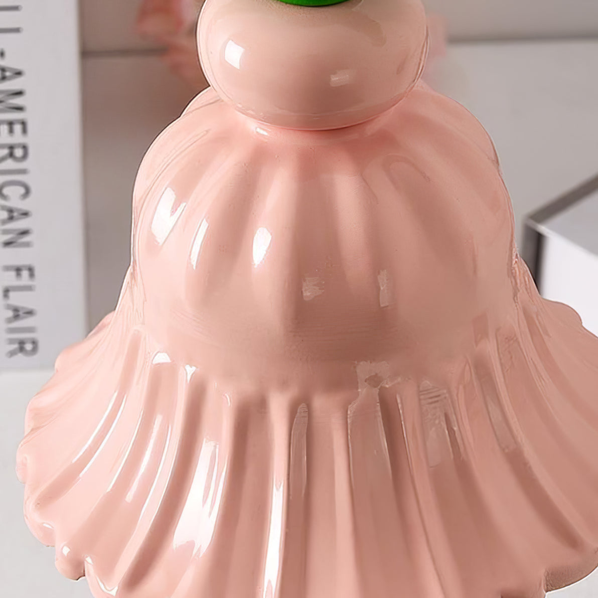 Norvo | BloomAura – Sjarmerende Rosa Glassbordlampe