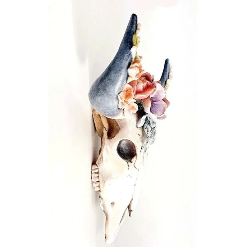 Norvo | Ku Skalle - Bully - Veggdekorasjon med Blomster - Harpiks Hjemmedekor