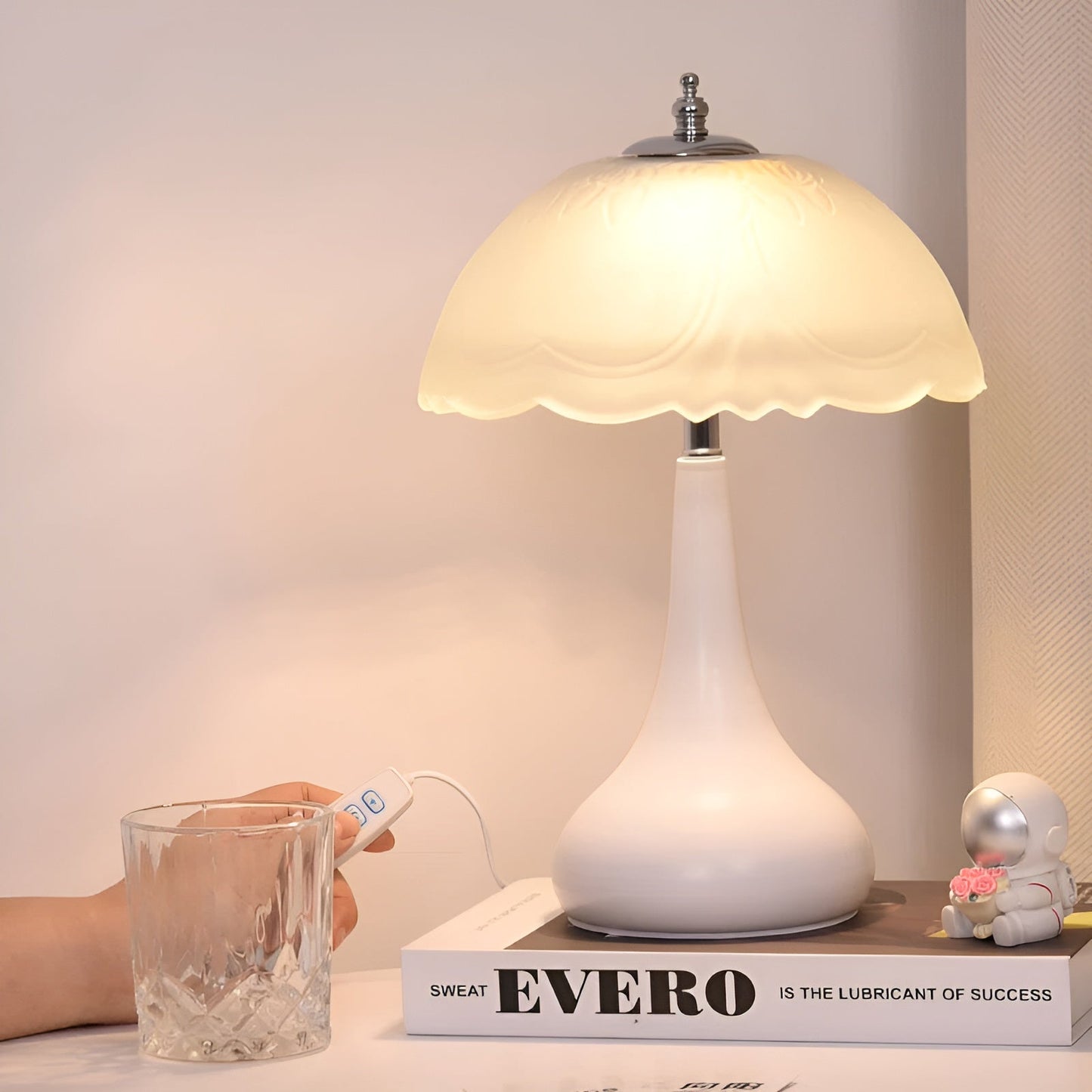 Norvo | Eleganza Luxe Bordlampe – Tidøst Mushroom Form med LED Dimmemulighet i Myke Farger