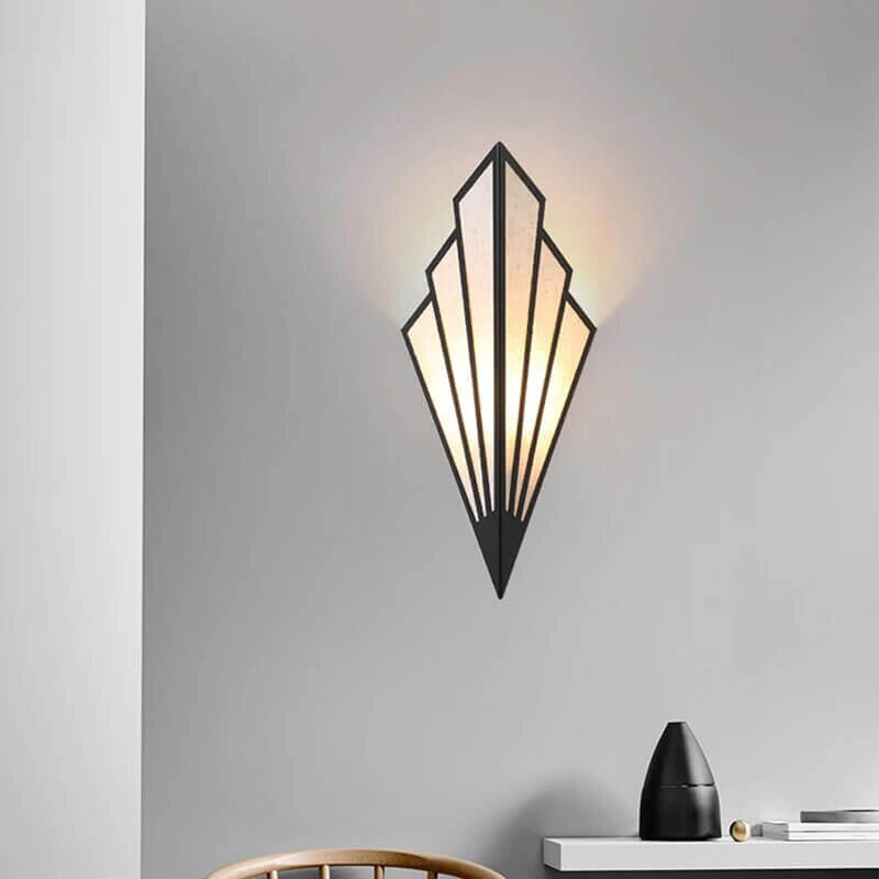 Norvo | Faneformet Art Deco Vegglampe