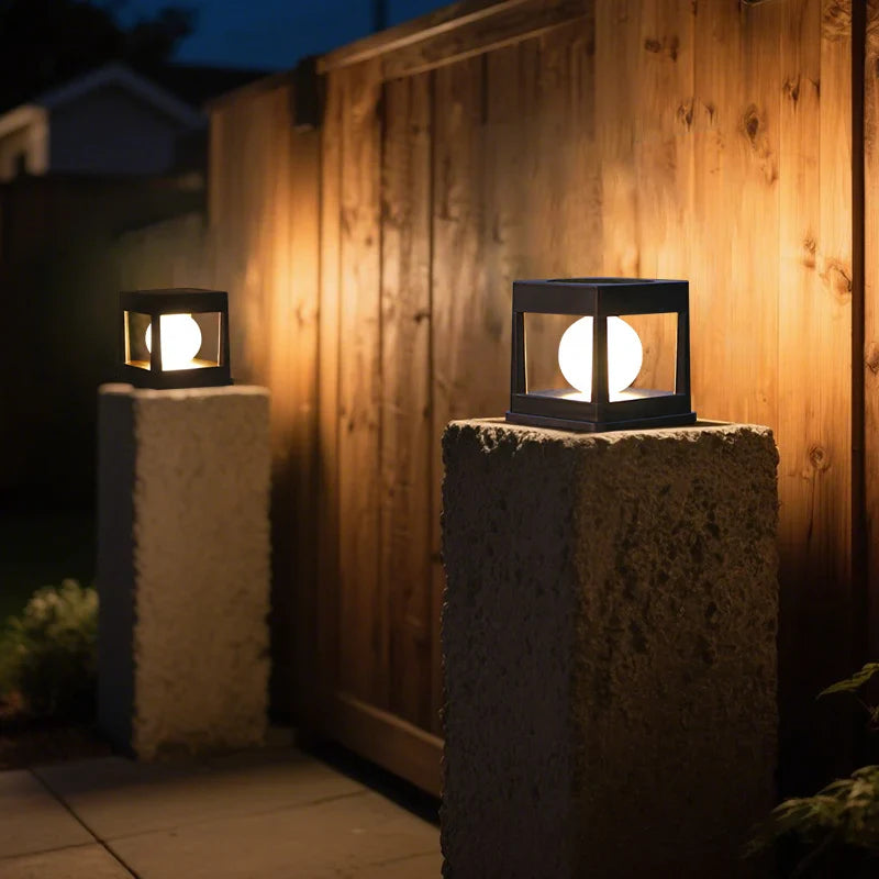 Norvo | Solhage Lantern LUMOVIA DuoLight | 2 Lysfarger | IP65 Vanntett | For Bakke, Terrase & Staketmontering | 11,8 x 11,8 x 11,5 cm