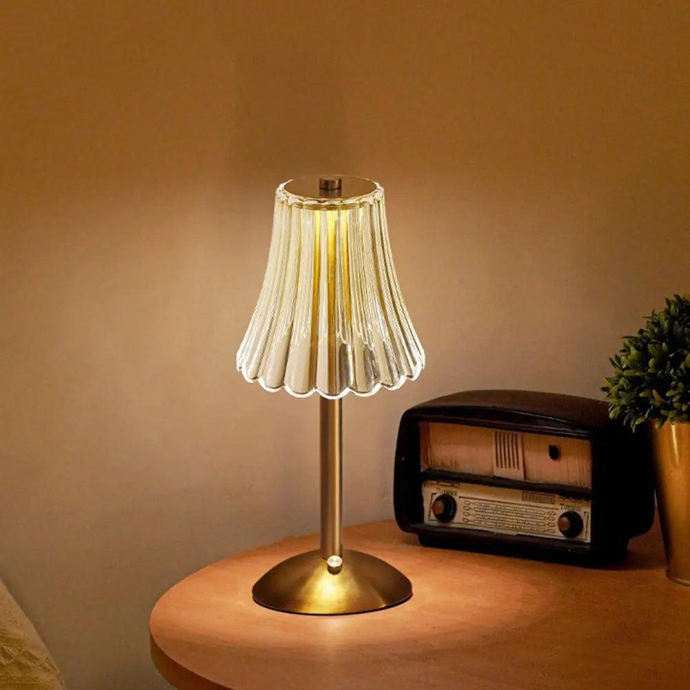 Norvo | CrystalLuxe - Vintage Bordlampe med Elegant Glans