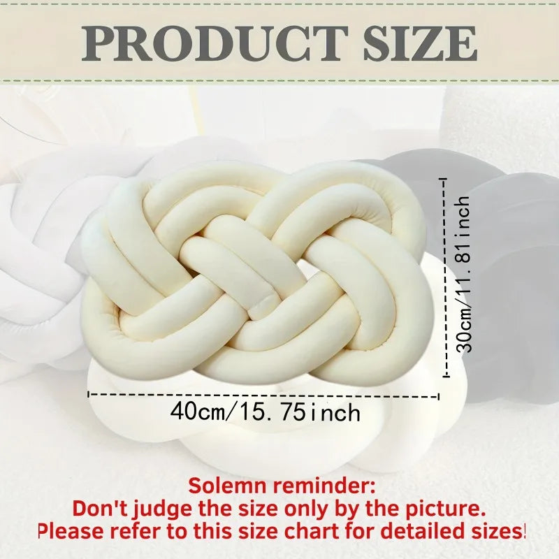 Norvo | Dekorativ pute | Knutete geometrisk design | Vaskbar polyester | 40×30 cm