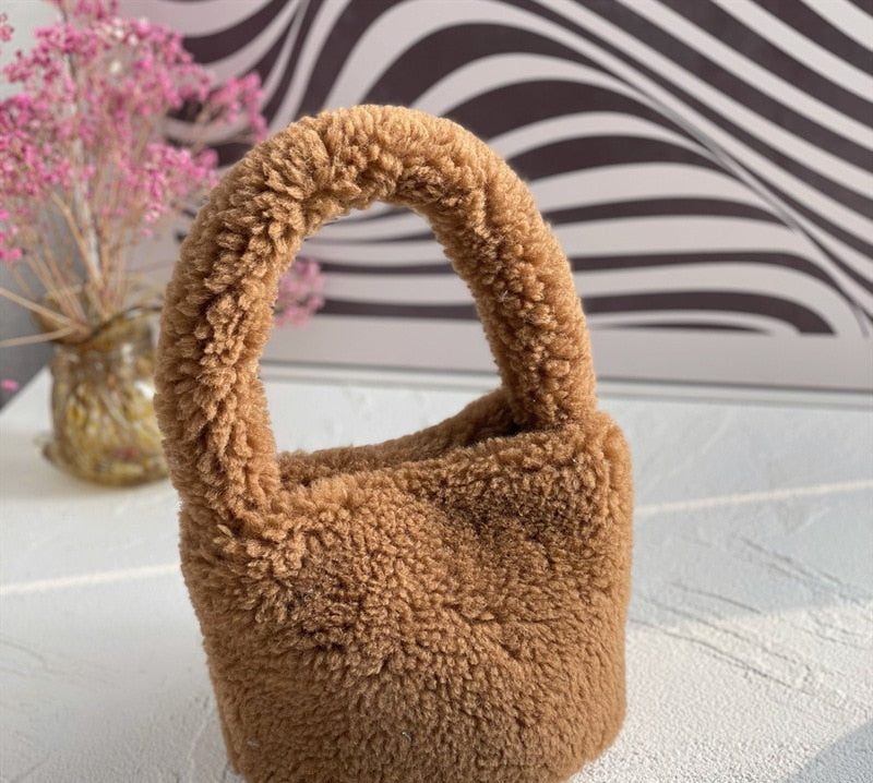Norvo | Kosedyr Plush Mini Bucket Bag