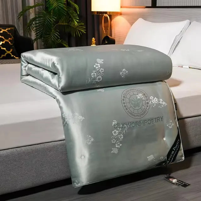 Norvo | Luksuriøst Vinter Dyne laget av 100% Mulberry Silke