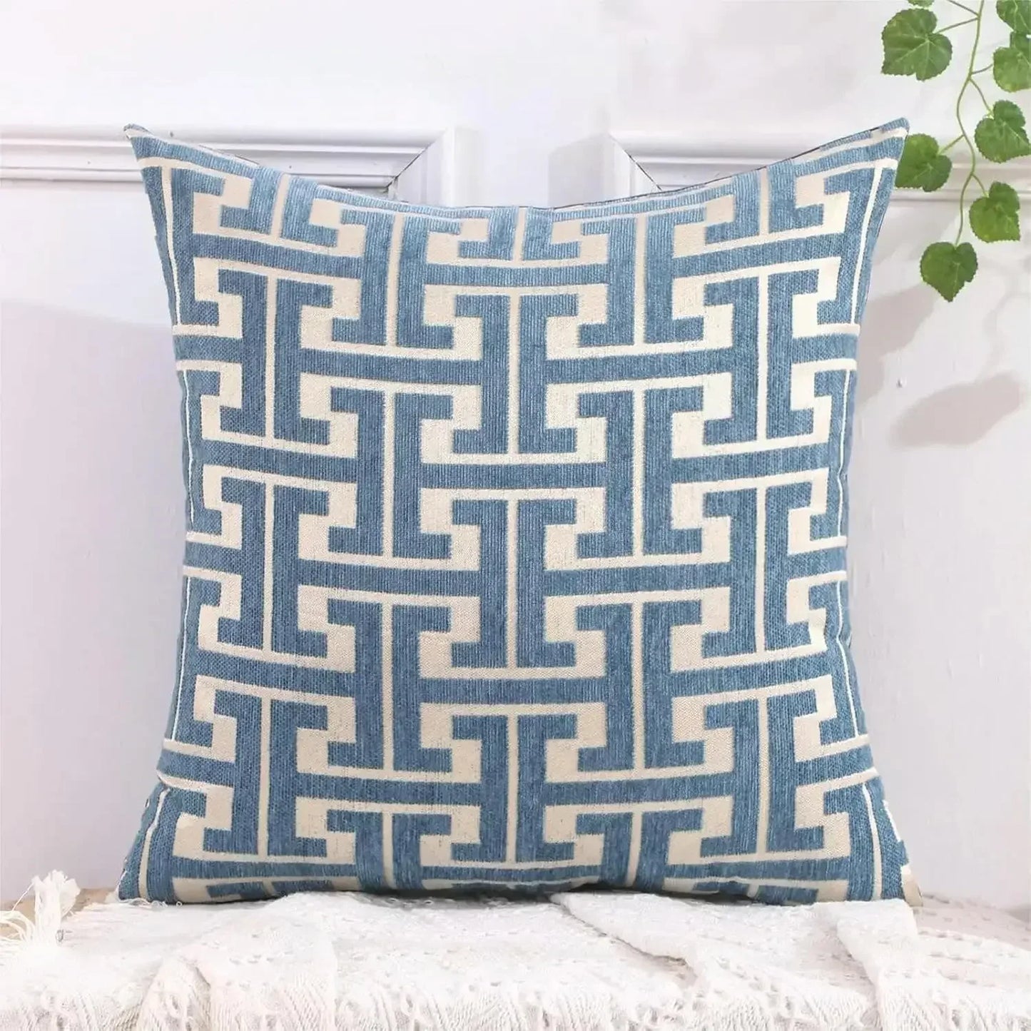 Norvo | Brodert pute uten fyll til sofa og stue