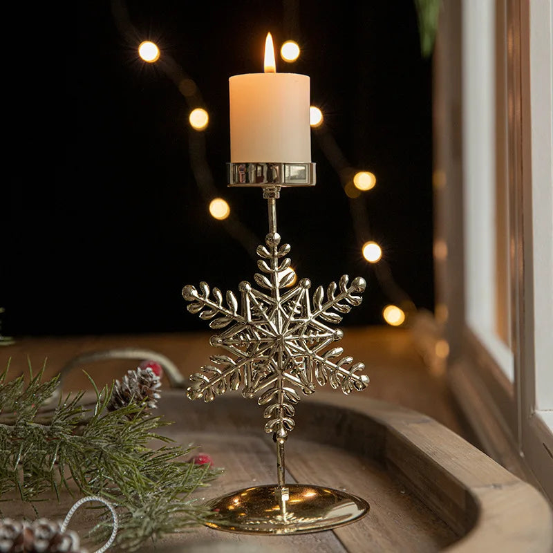 Julelysestaker - Stjerne- og juletredesign for festlig dekorasjon | Norvo