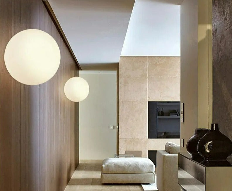 Norvo | GlaciaLuxe – Minimalist Vegglampe med Glass Stein Design