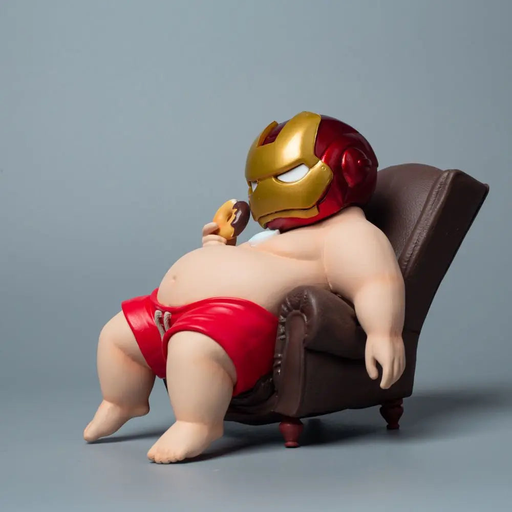 Søt Iron Man anime figur - PVC skrivebord ornament for barn, Avengers samling bil dekorasjon, perfekt gaveidé 12 cm (4,7 tommer)